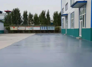 乐山彩色路面喷涂翻新的材料对冬季